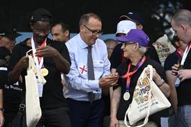 Jahresfest 2026 – Sportler-Ehrung auf der Bühne im Schlosspark Jahresfest 2026 – Sportler-Ehrung auf der Bühne im Schlosspark