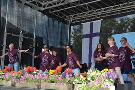 Jahresfest 2026 – Bühnenprogramm – Tanz der Kinder und Jugendlichen auf der Bühne im Schlosspark Jahresfest 2026 – Bühnenprogramm – Tanz der Kinder und Jugendlichen auf der Bühne im Schlosspark