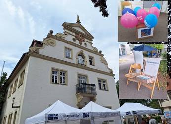 Foto-Collage mit Schloss-Gebäude, bunten Luftballons sowie einem Drahtkorb mit Jahresfest-Programmen zum Mitnehmen. 